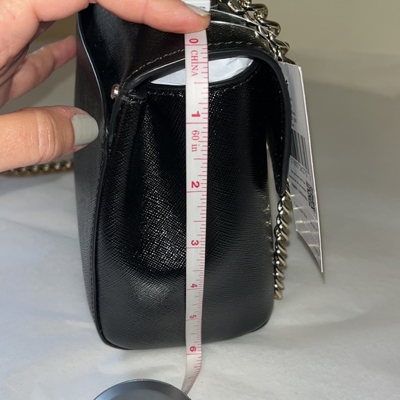 Kate spade, small black handle bag with removable gold crossbody chain, new - Picture 11 of 12
